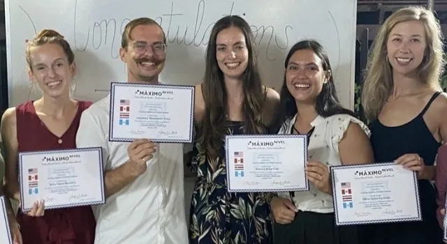 Maximo Nivel graduates