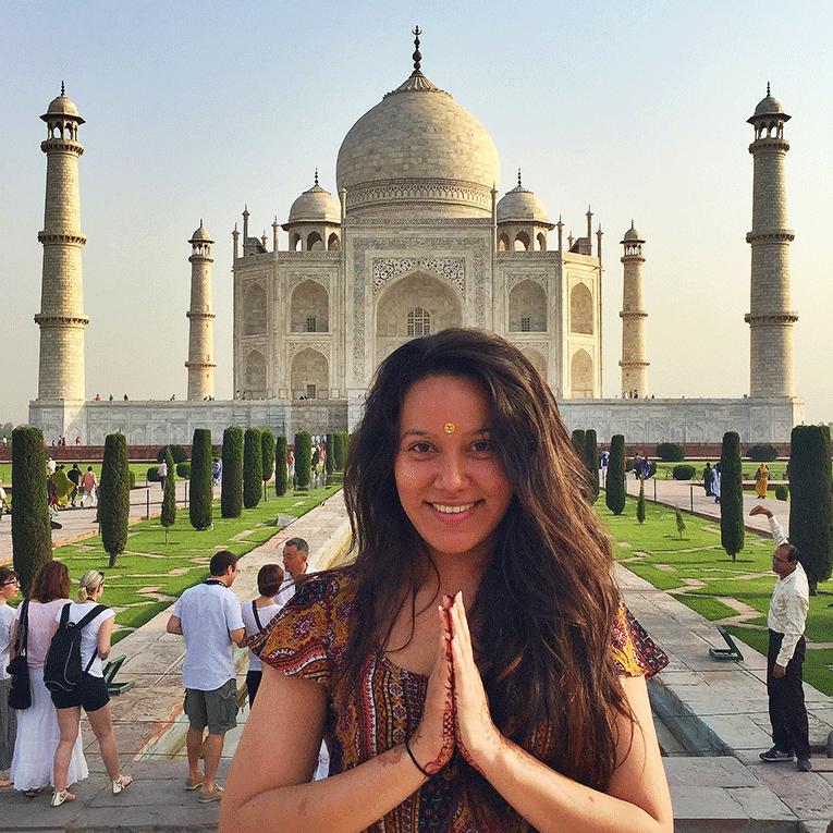 







Visiting the Taj Mahal in India