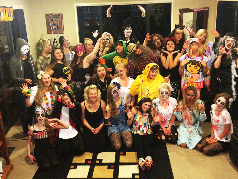 







People dressed up for Halloween