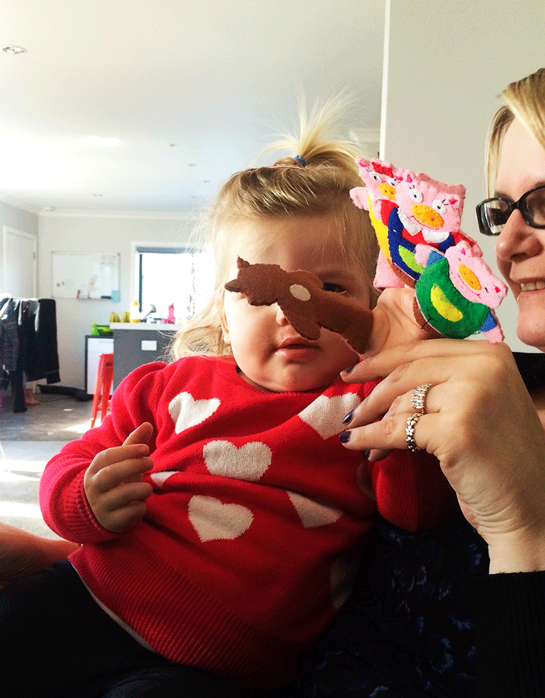 







Au pair with female toddler