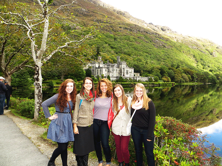 







Study abroad students visiting Kylemore Abbey in Ireland