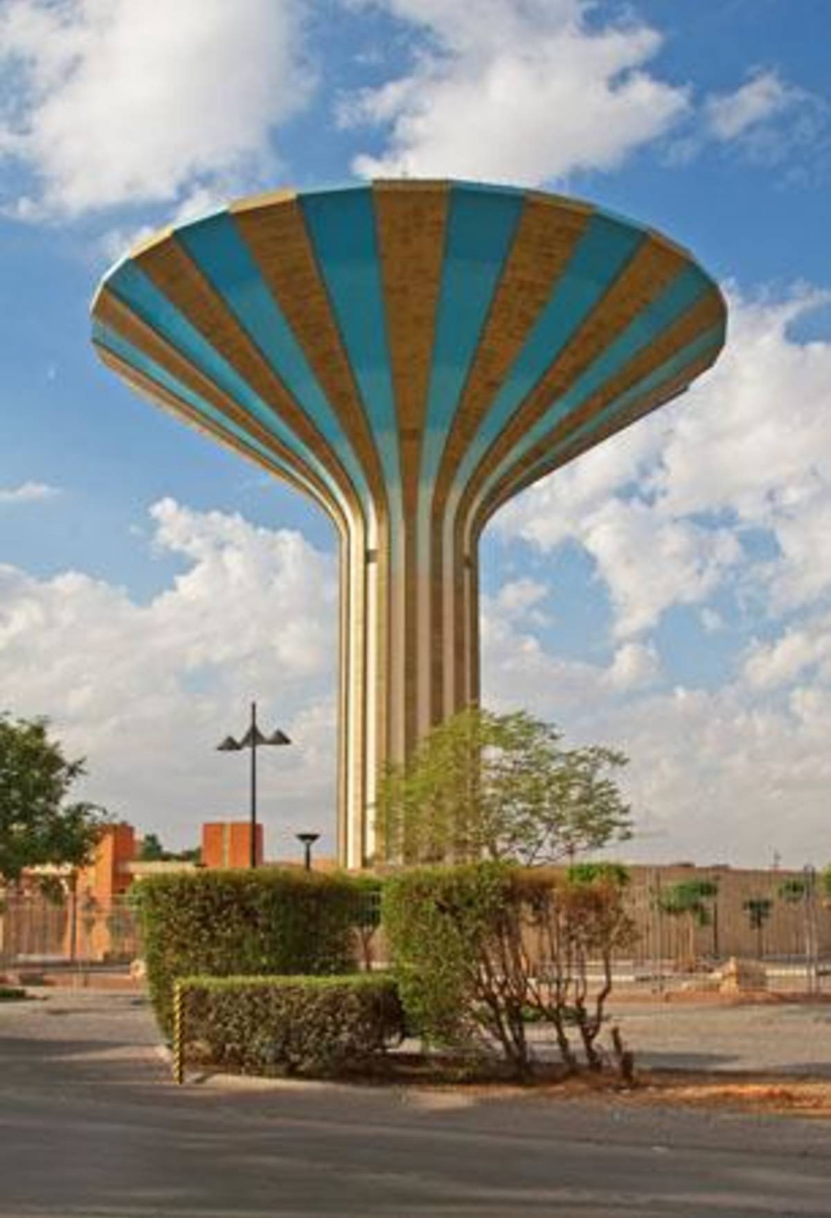 Get Paid to Teach English Abroad in Saudi Arabia — photo 8