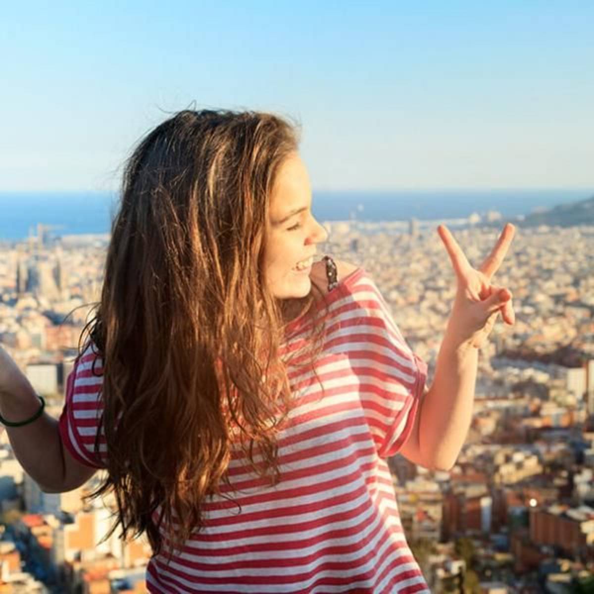barcelona, spain, girl, peace sign