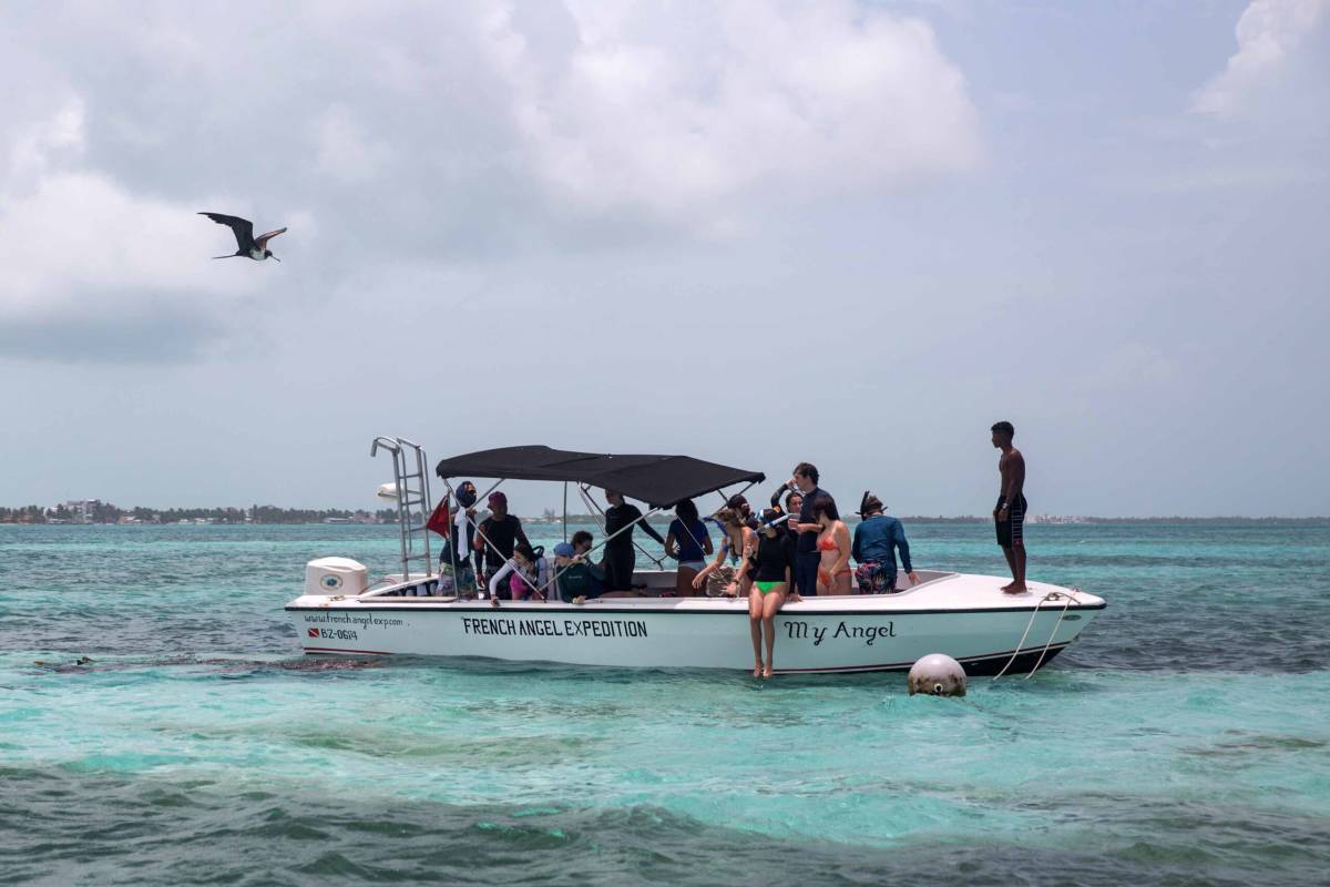 boat in belize
