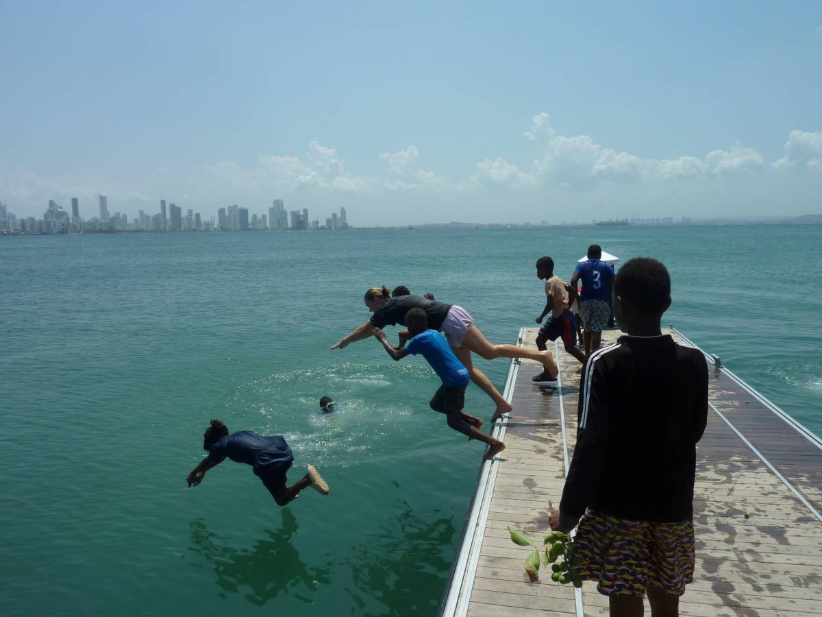 Cartagena + Bucaramanga Children and Community Volunteering