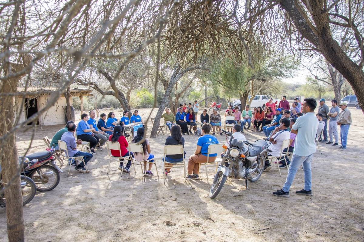 Community co-design meeting with engineers in rural Argentina