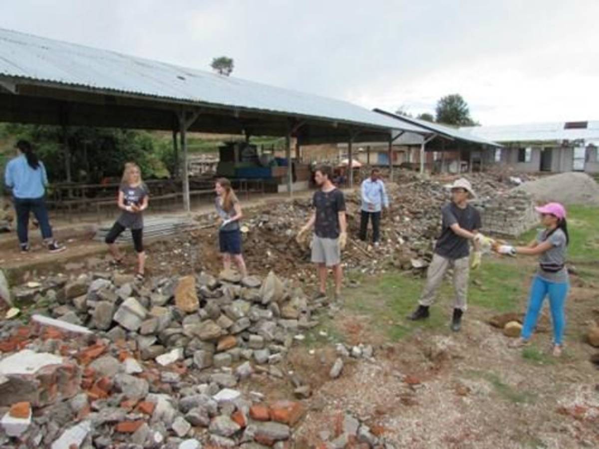 Nepal - Construction and Rebuilding — photo 1