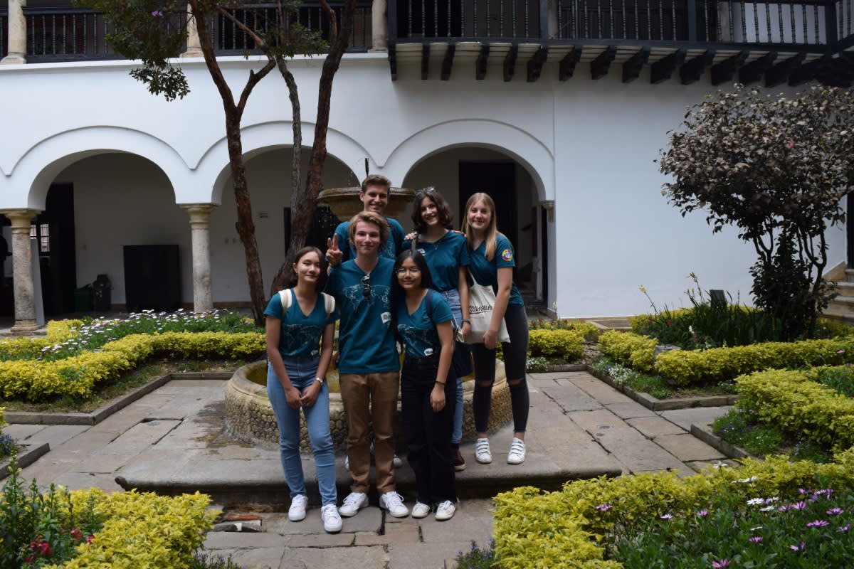 exchange students enjoying their time in nature in Colombia