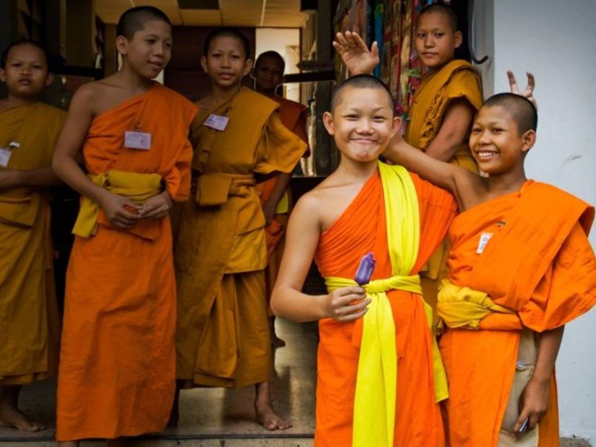 Experience authentic Thai culture and local community life