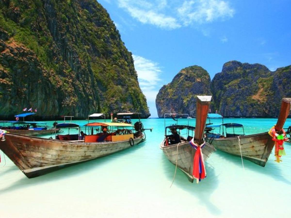 Explore tropical Thai islands during your teaching adventure abroad