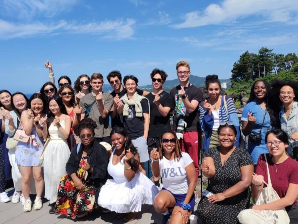 Group of students smiling on a Washington and Lee Seoul CP Trip to Jeju.