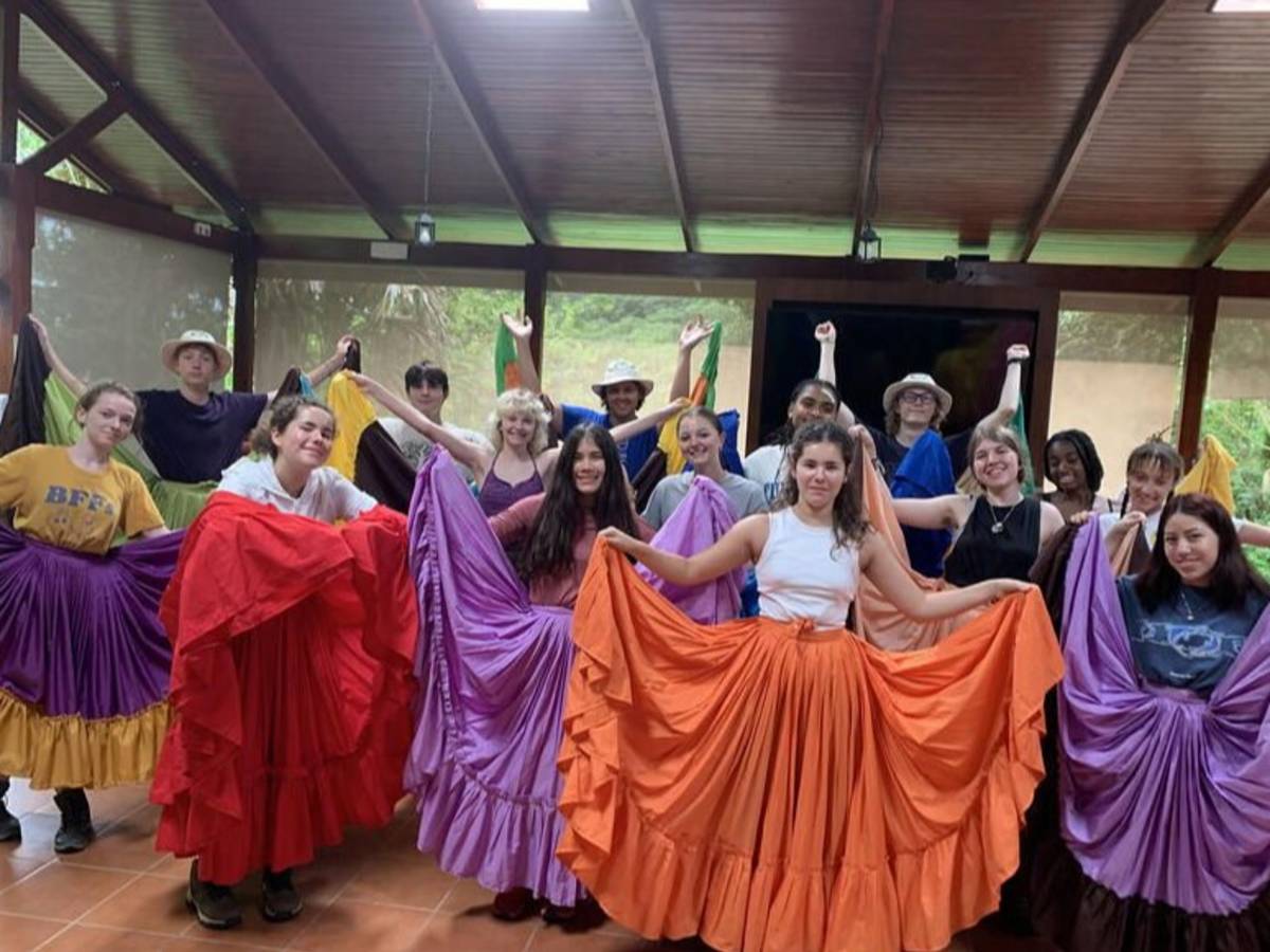 High school students in Costa Rican attire