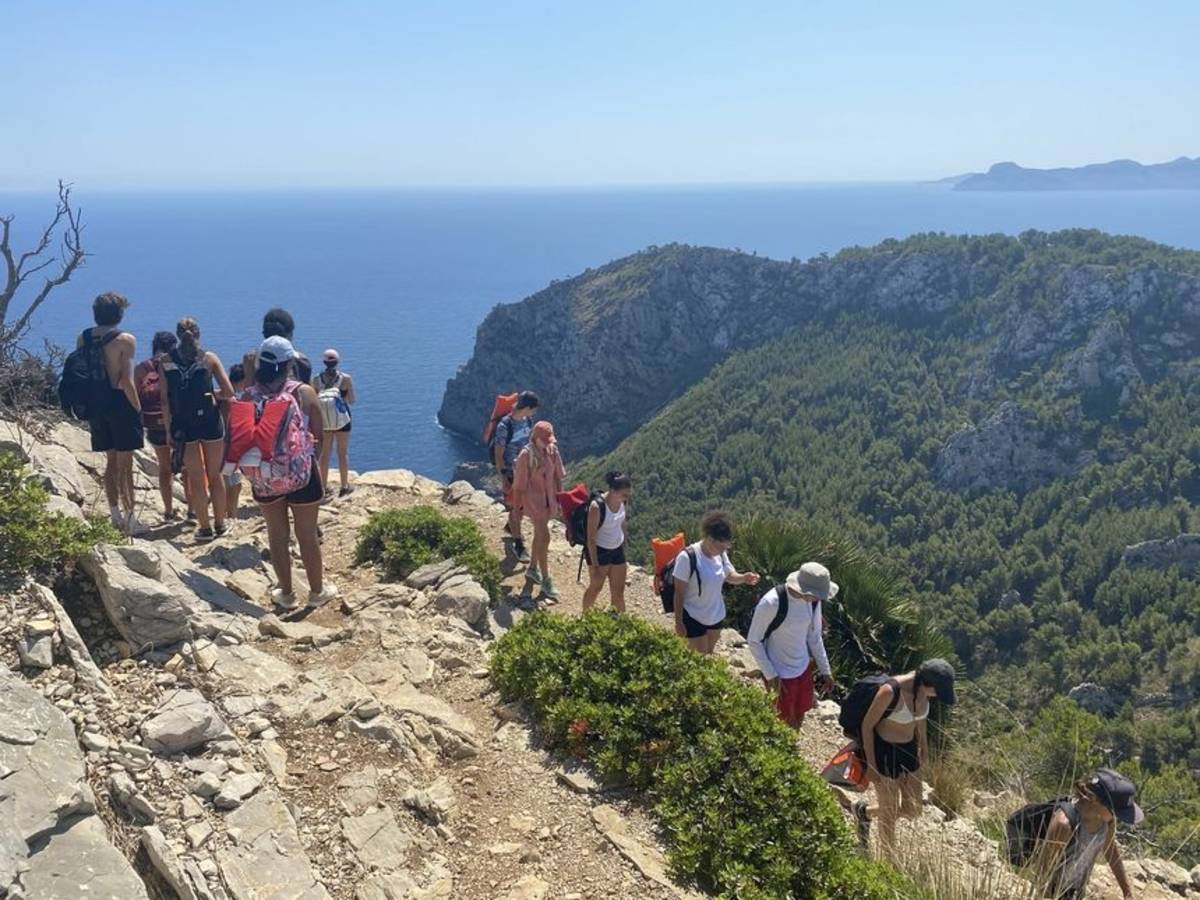 High schoolers hiking in Palma de Mallorca