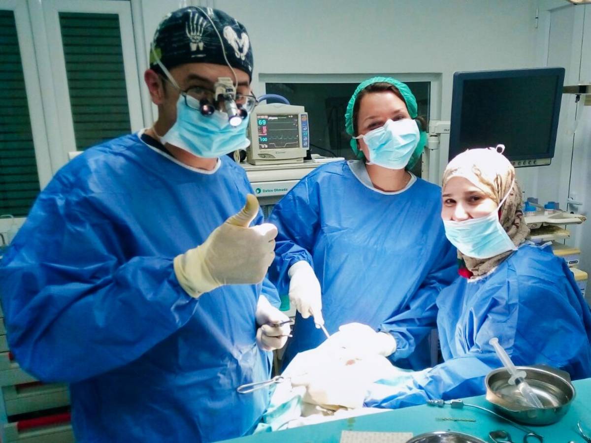 IAHQ Medical Interns training in scrubs
