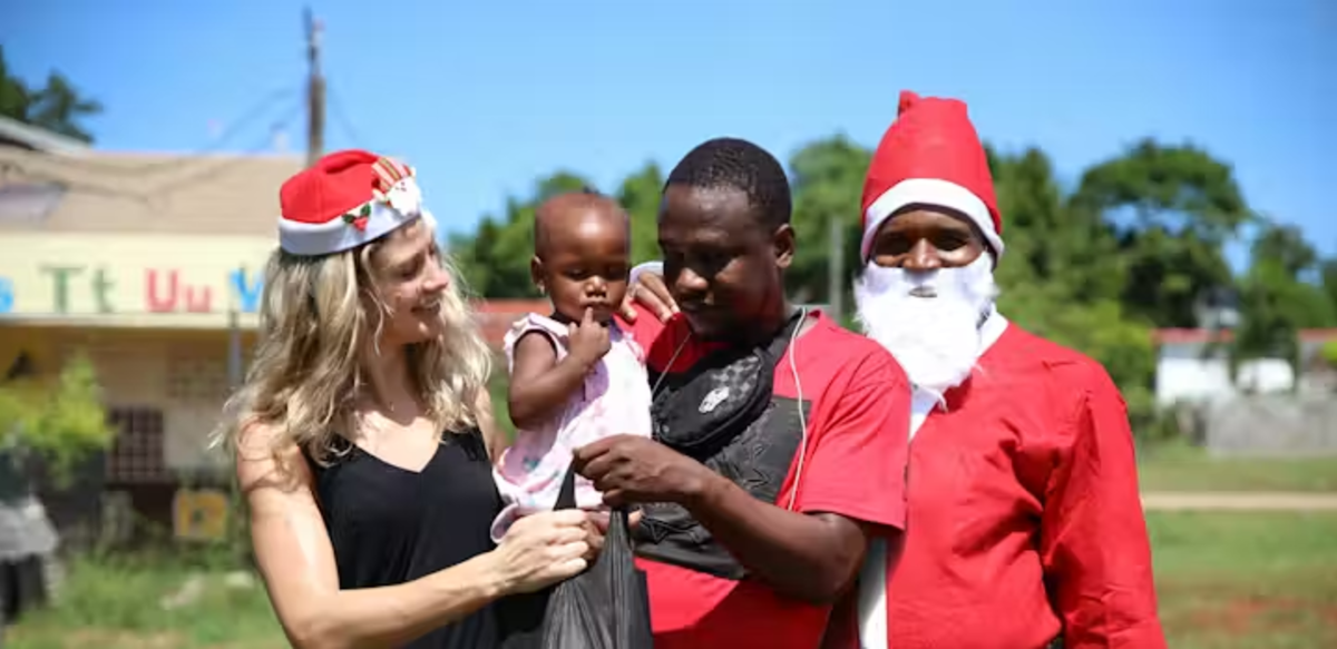 IVHQ Volunteers in the Festive Holiday Program