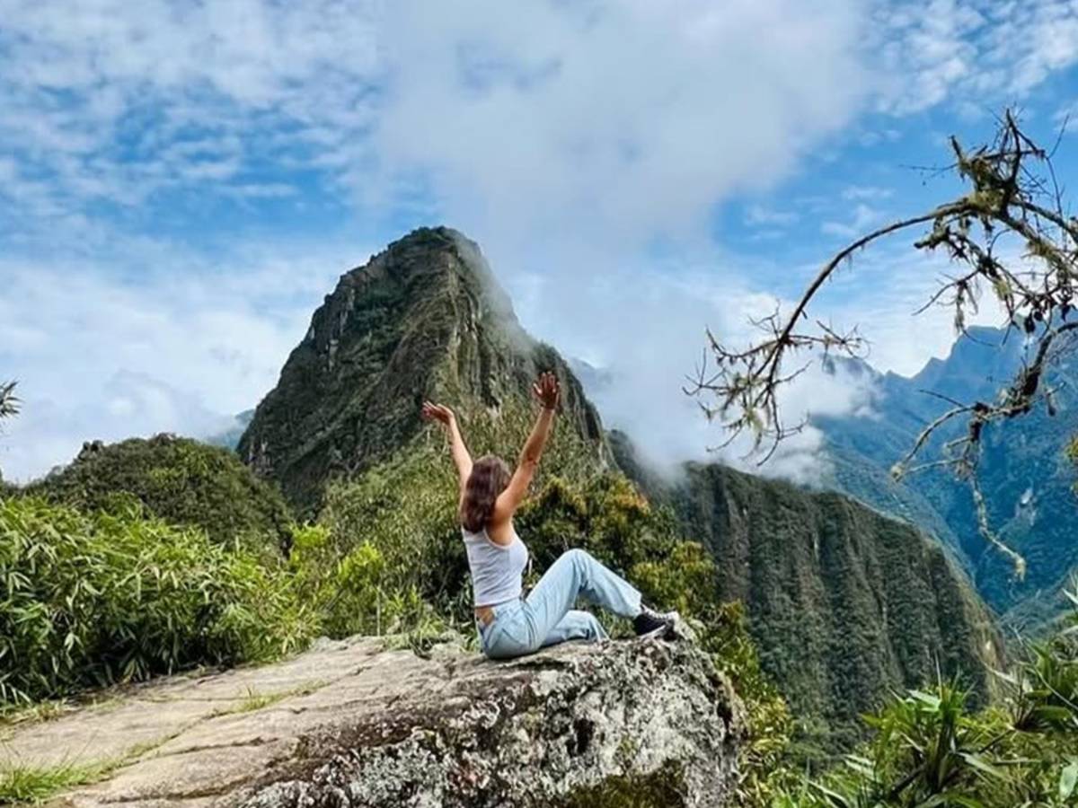 Maximo Nivel Gap Year program participant in Peru