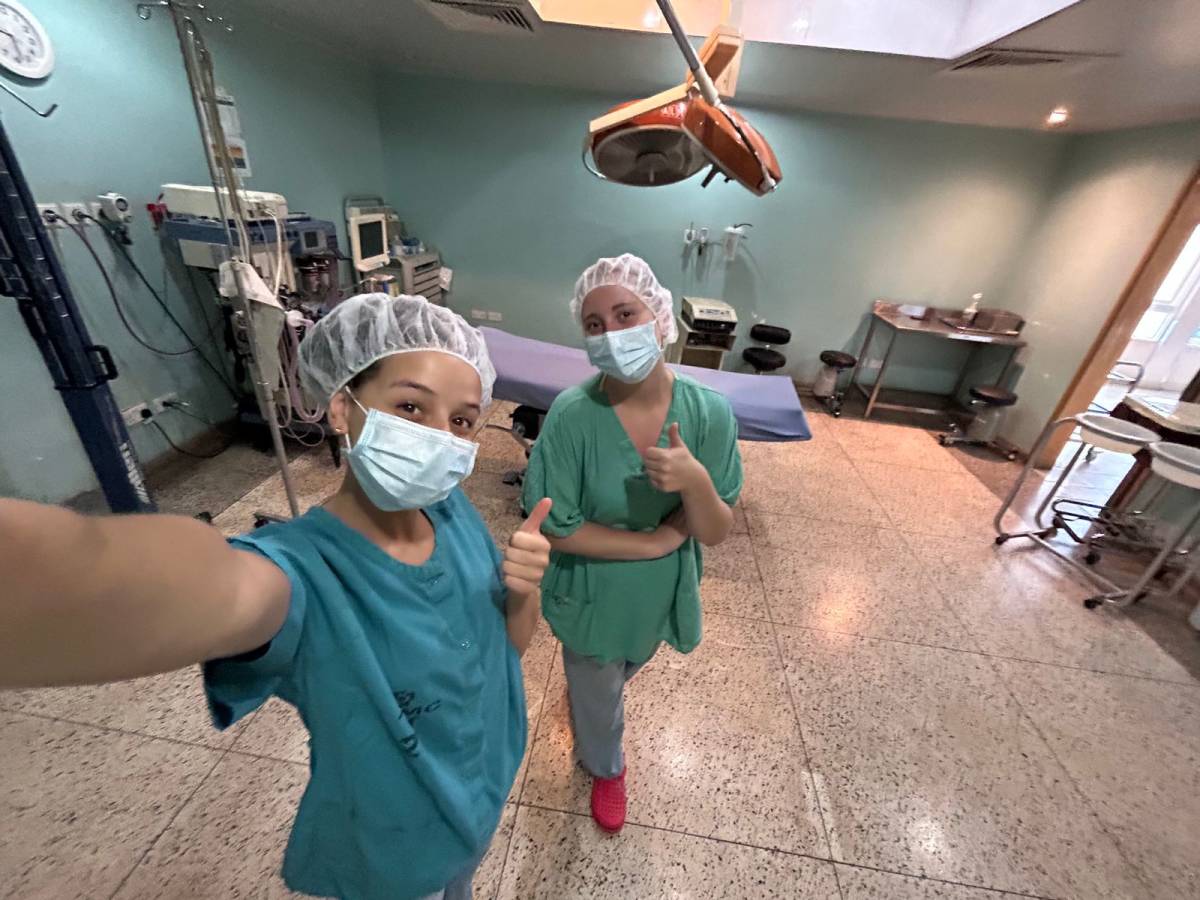 medi trip hospital assistants volunteering
