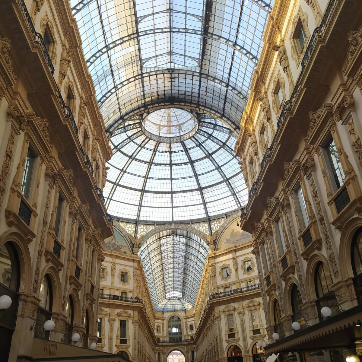Milan city center shopping