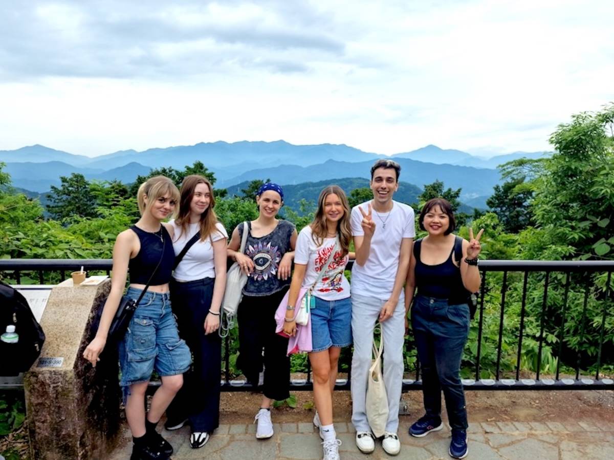 Mount Fuji trip group