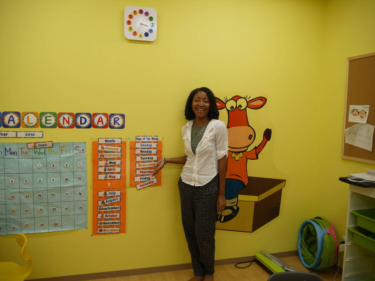 girl showing office calendar