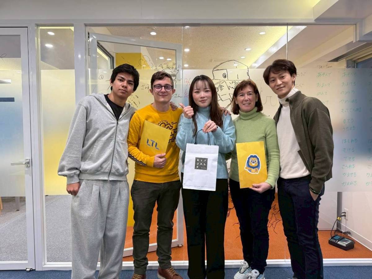 Small group classes at LTL Tokyo