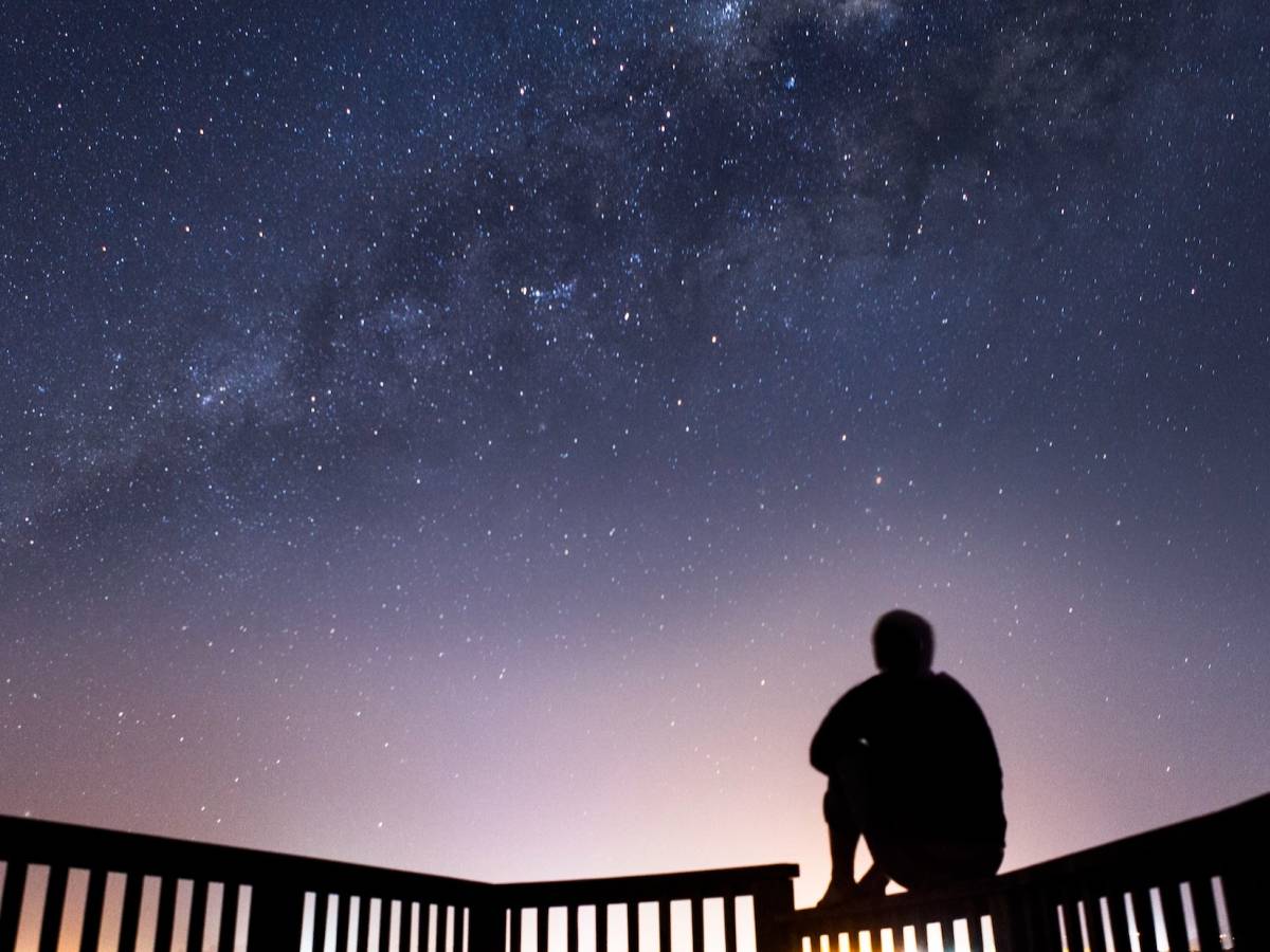Student stargazing in Australia