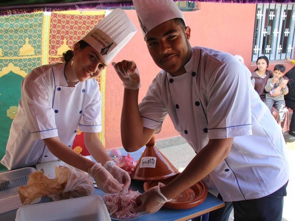 Students cooking tagine
