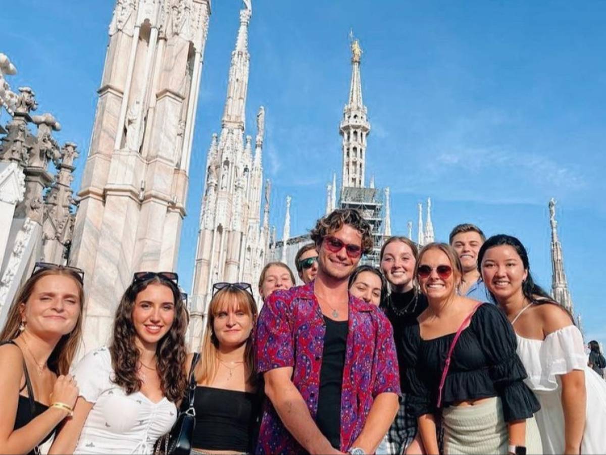 Students explore Milan.
