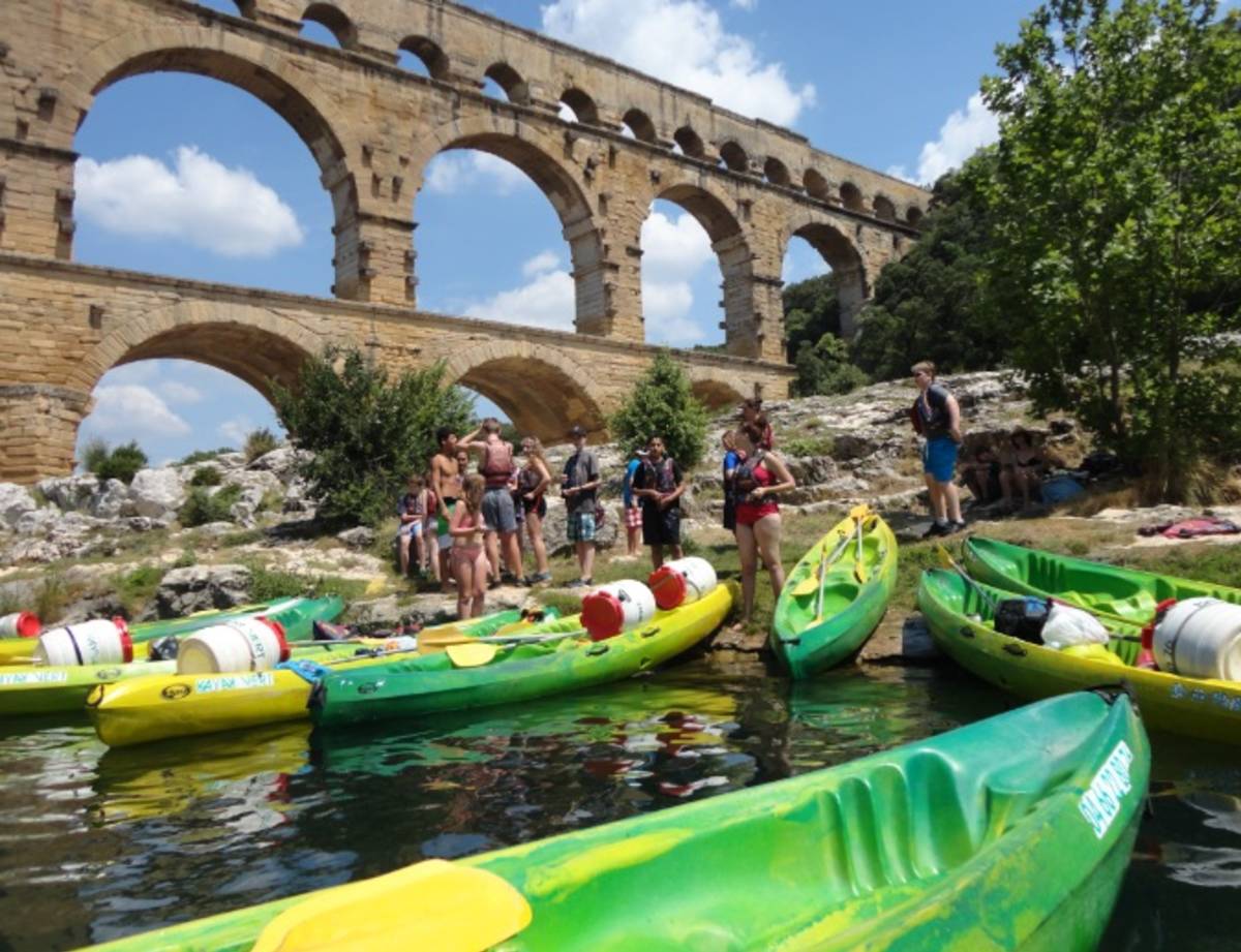 students kayaking