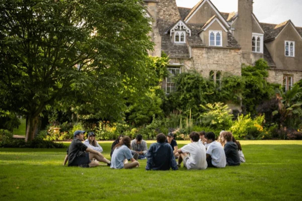 Students on Oxford campus green