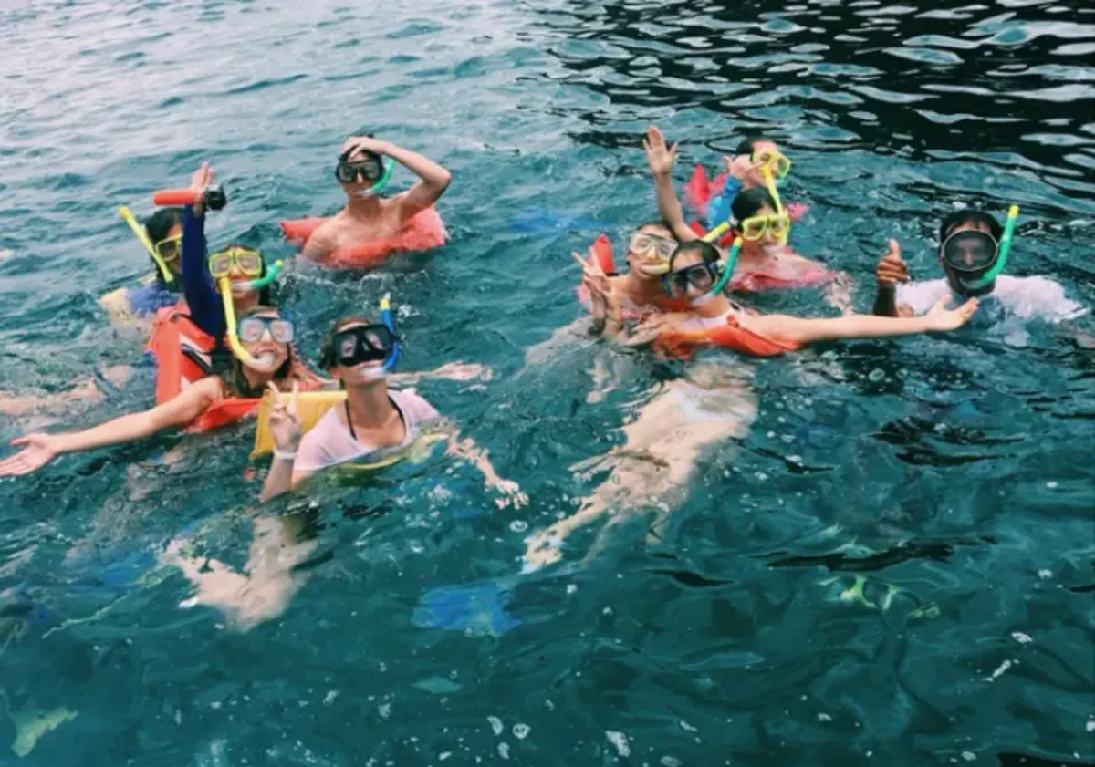 Students snorkel