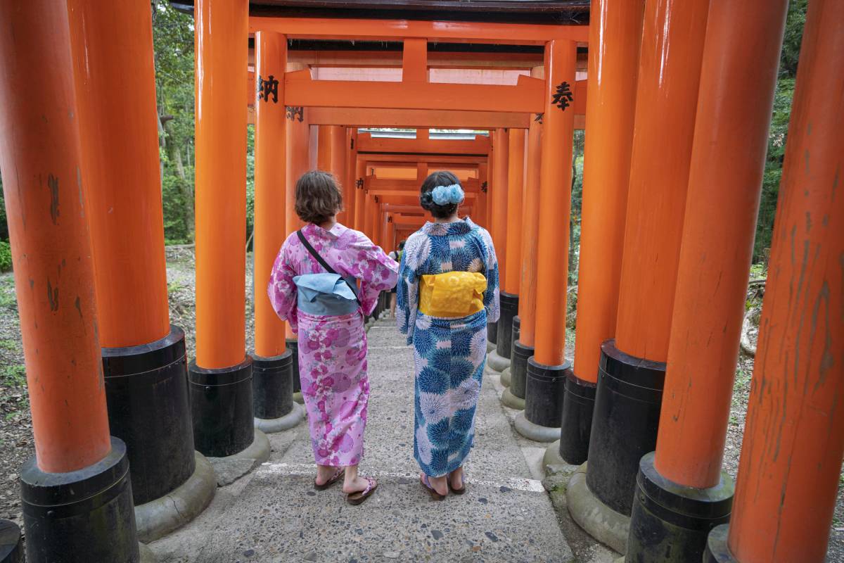 Students walk through Tori gates