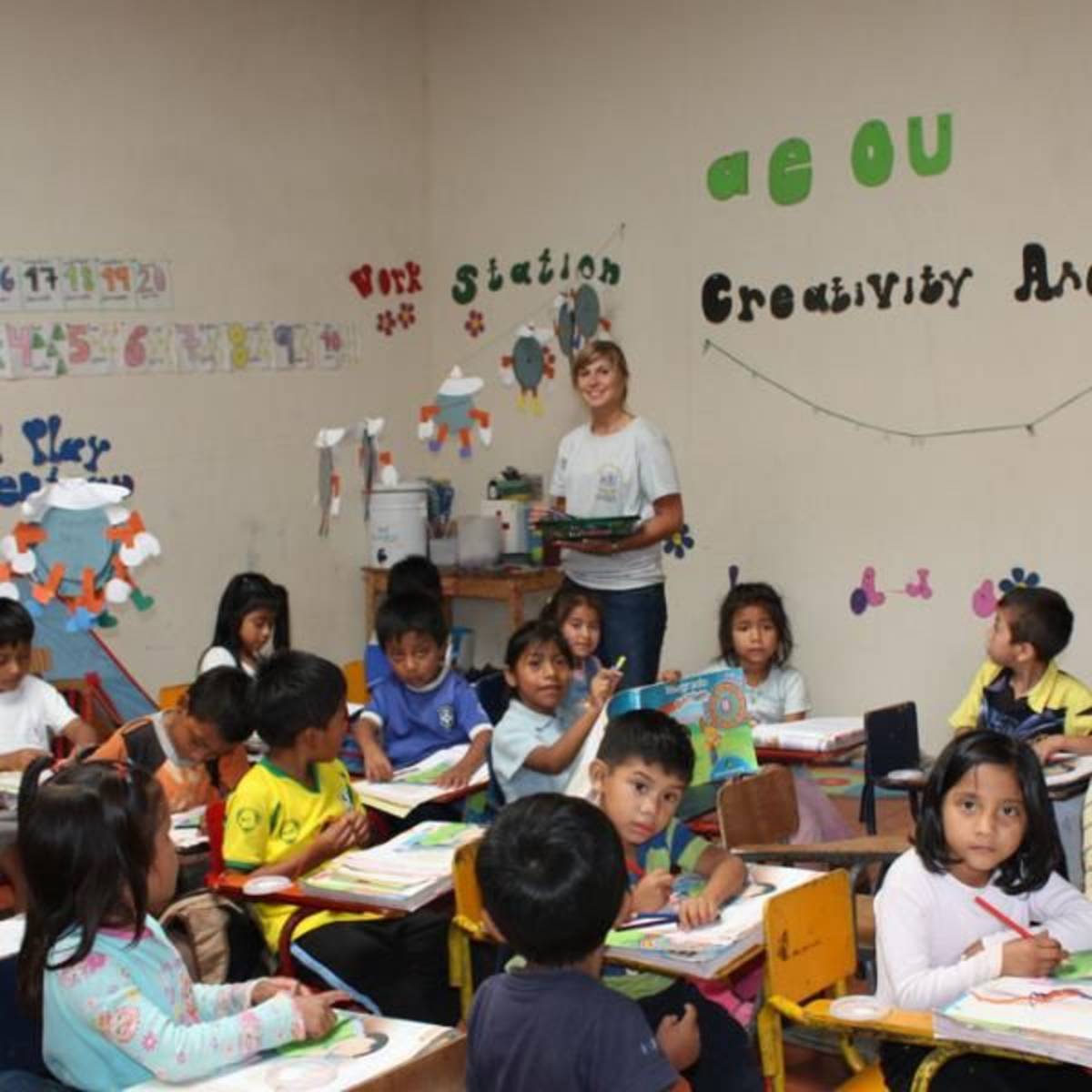 Volunteer teacher in a primary school