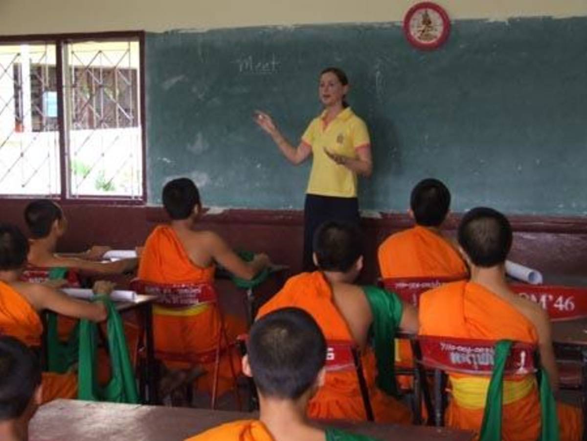Teaching English to Monks in Thailand with Love Volunteers!