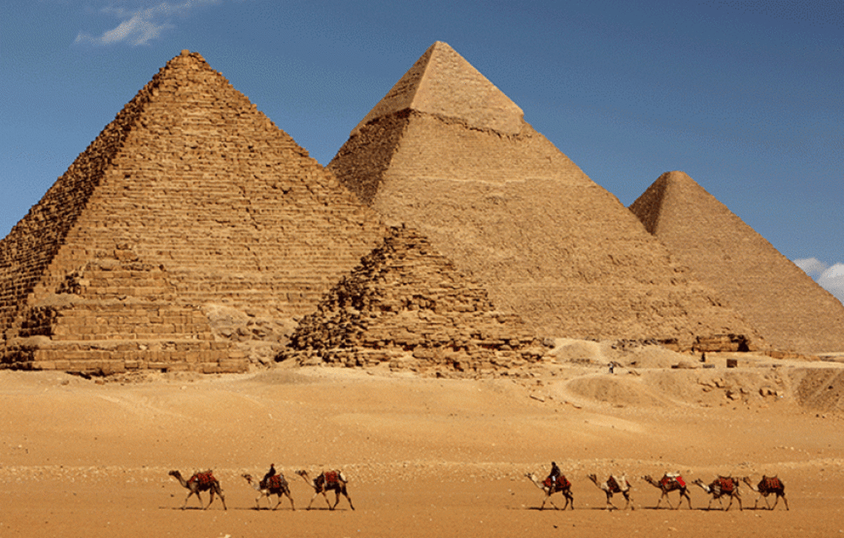 The-Pyramids-of-Giza