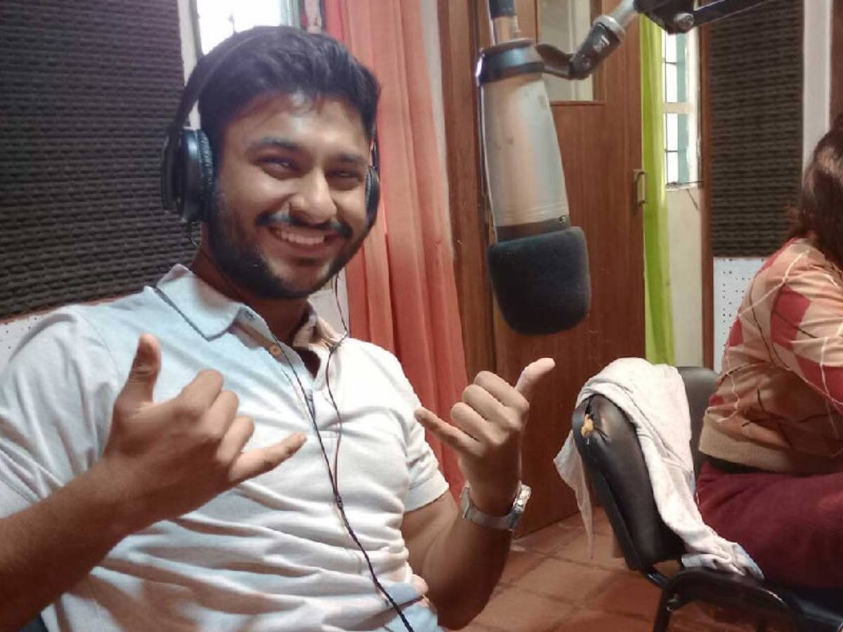 volunteer in the journalism program