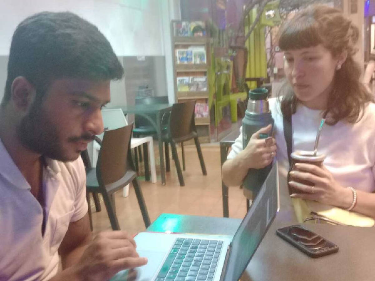 volunteer in the journalism program