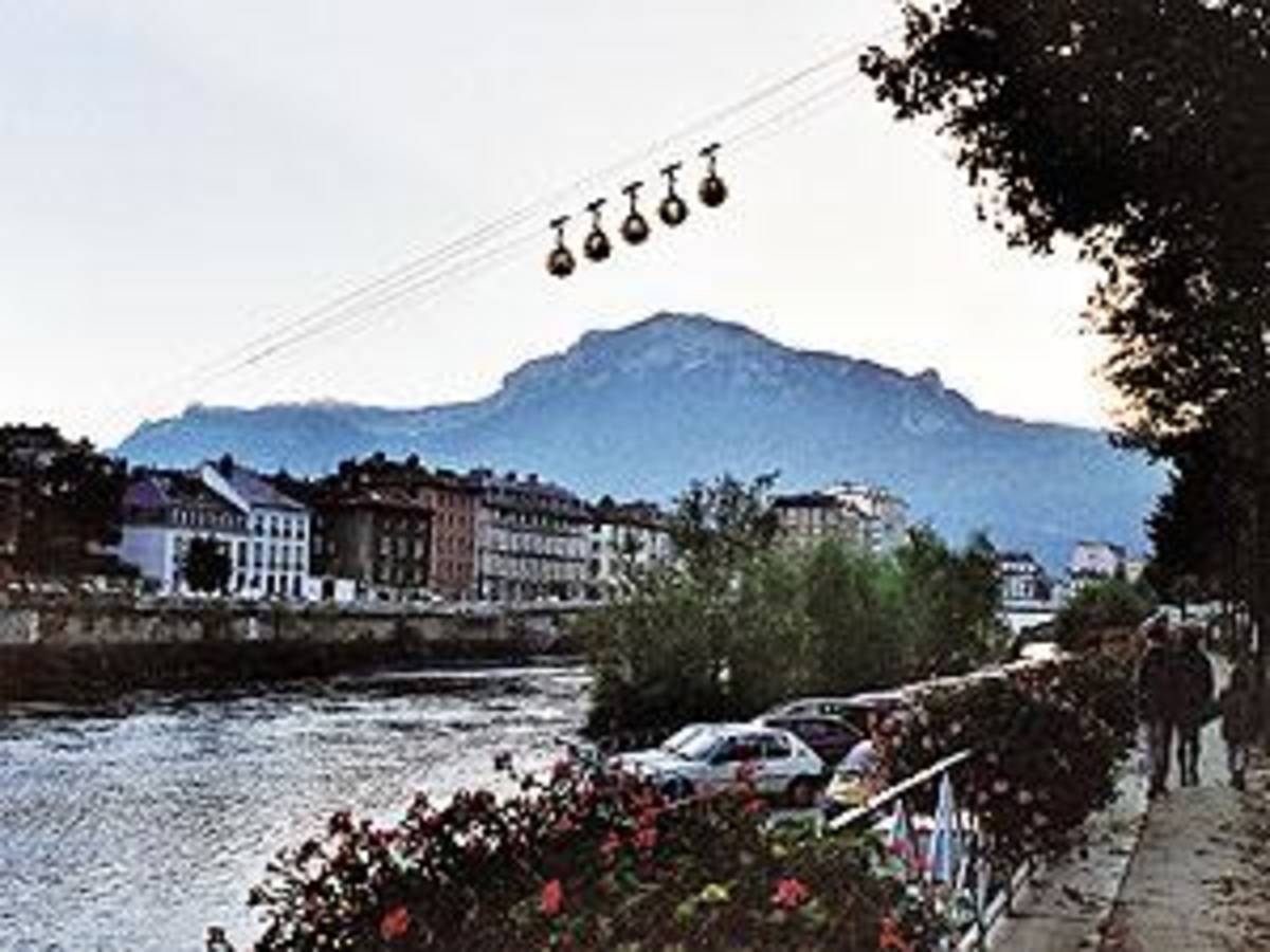 AIFS Abroad in Grenoble, France (GEM): Semester — photo 1