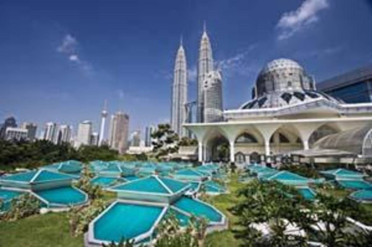Get Paid to Teach English Abroad in Malaysia with a TEFL/TESOL Certification — photo 2
