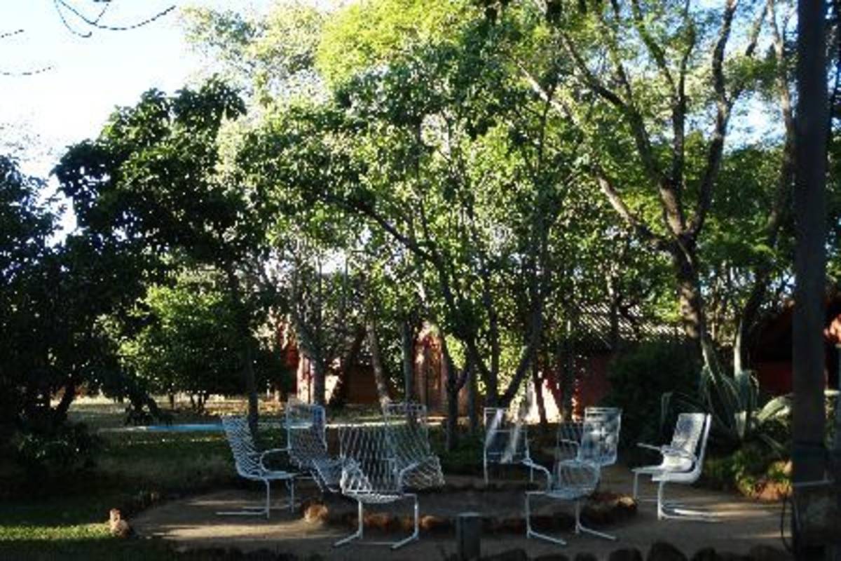 Volunteer accommodation fire pit and pool area