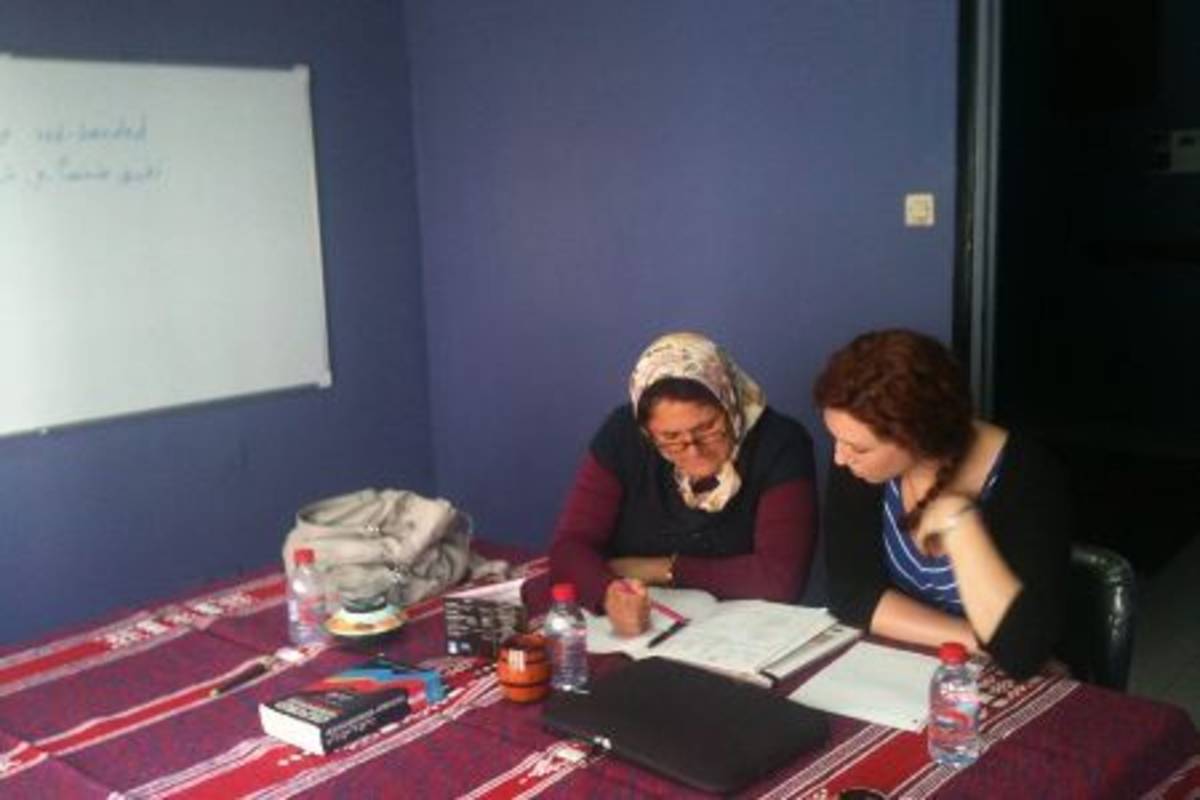 2 participants having a meeting.