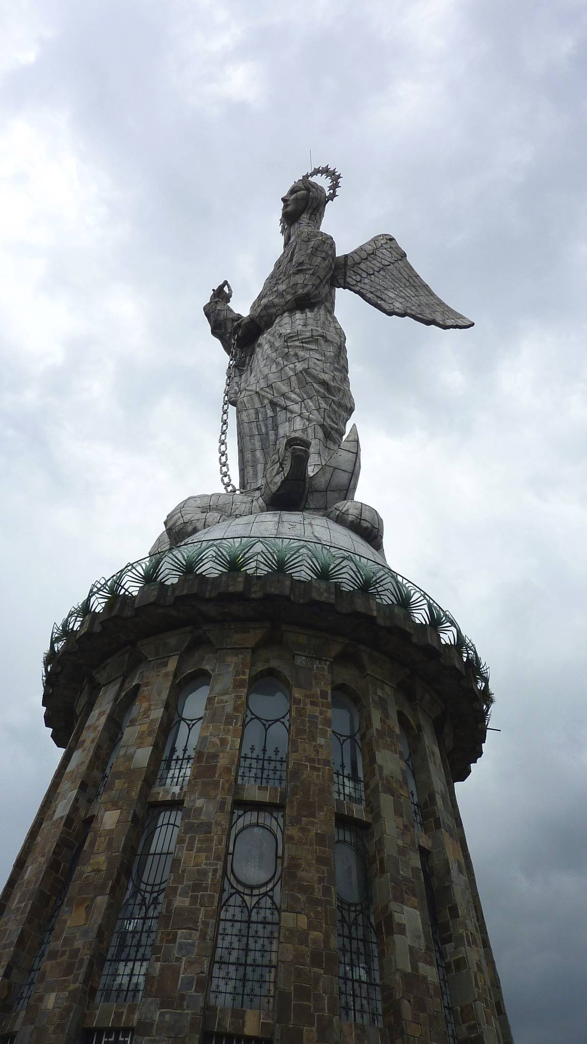 angel statue