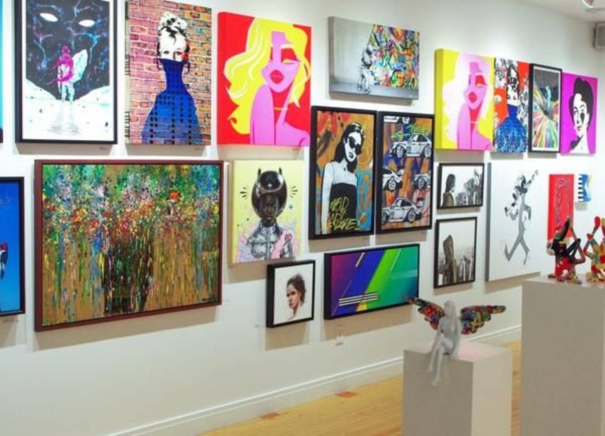 A room or building for the display or sale of works of art.