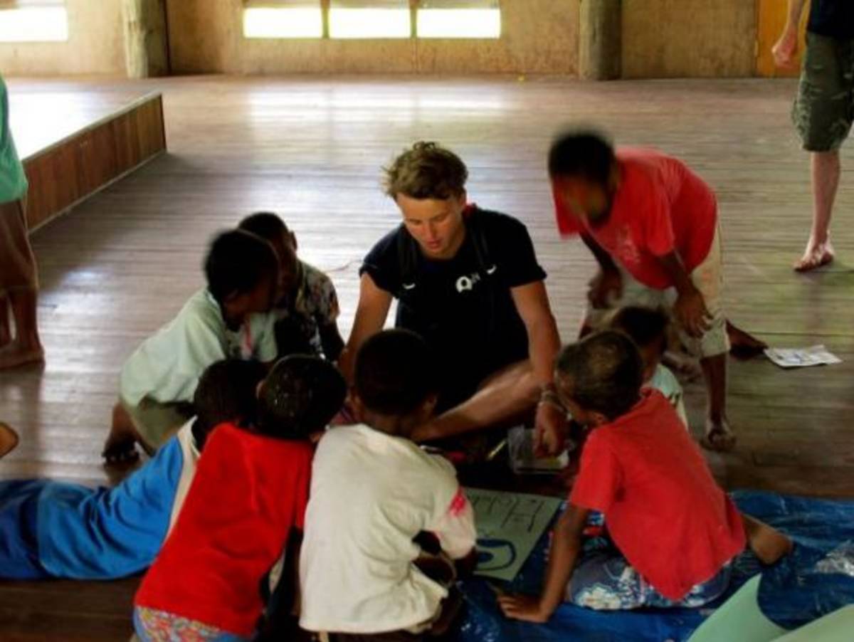 Fiji - Teaching Children of the Dawasamu Islands — photo 2