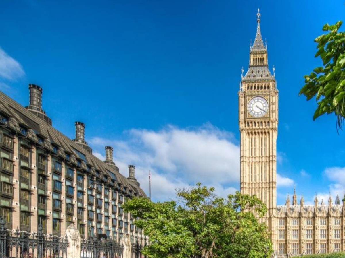 Big Ben and the Houses of Parliament on a sunny day in London.