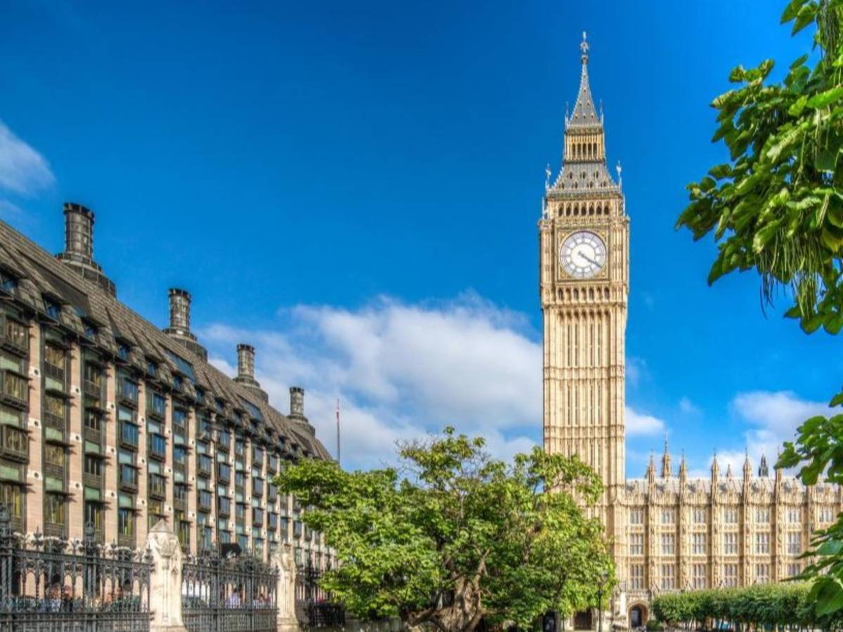 Big Ben and the Houses of Parliament on a sunny day in London.