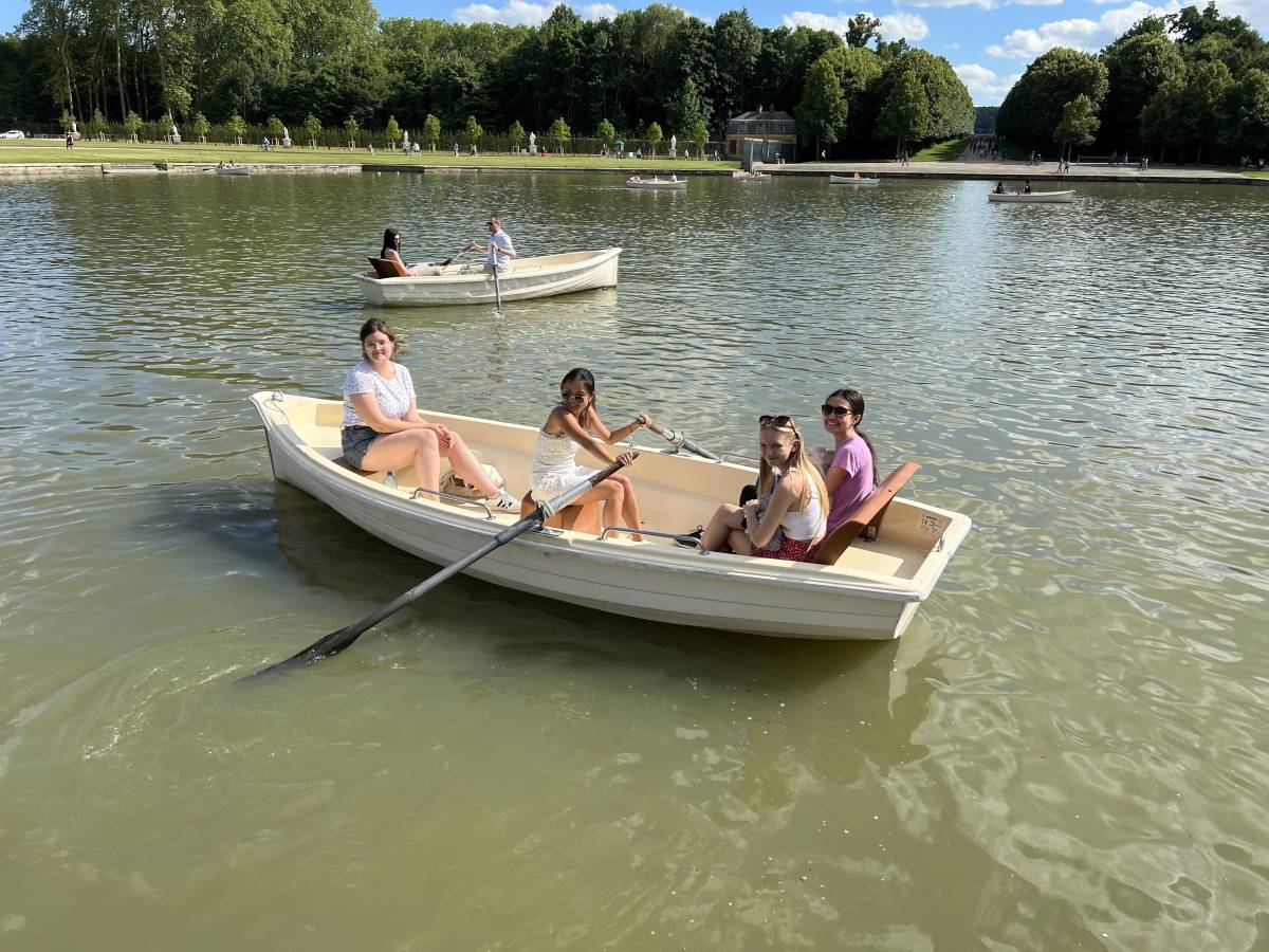 Boatin' Around