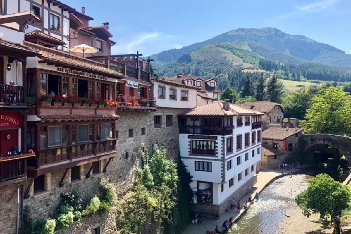 Buildings in potes