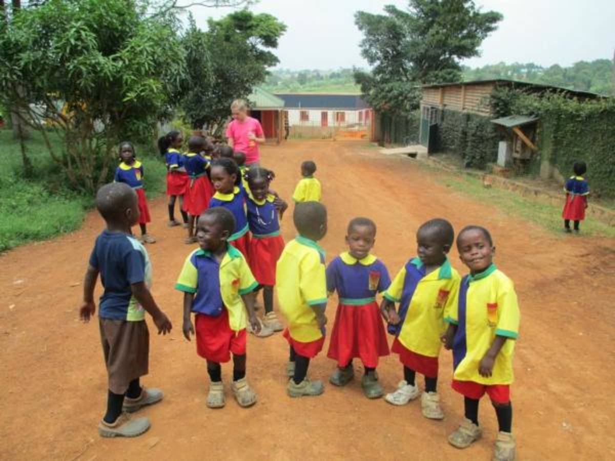 volunteer in uganda