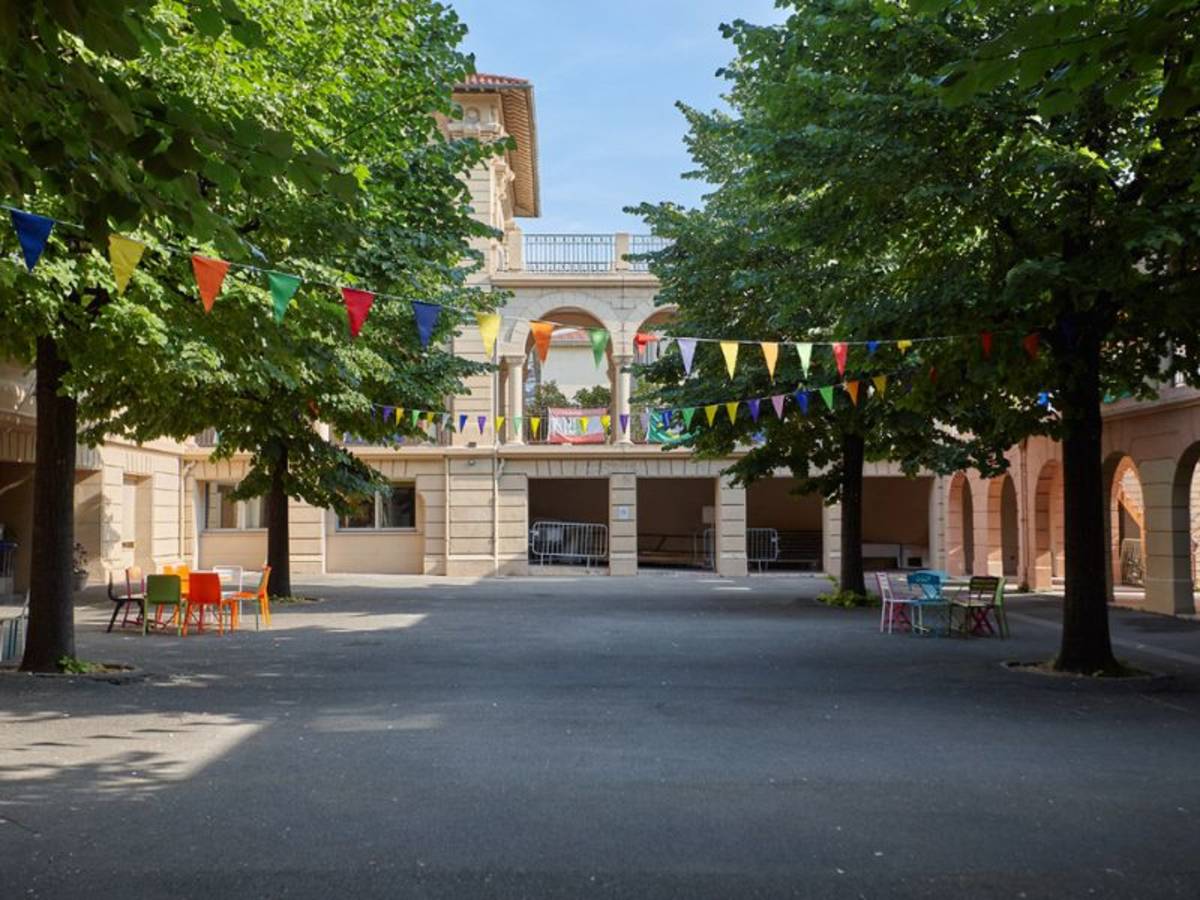 campus-lycée-carnot-apprendre-français